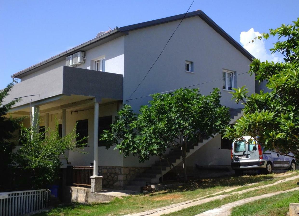 Apartmani Berno สตารีกราด-ปาเคลนีซา ภายนอก รูปภาพ