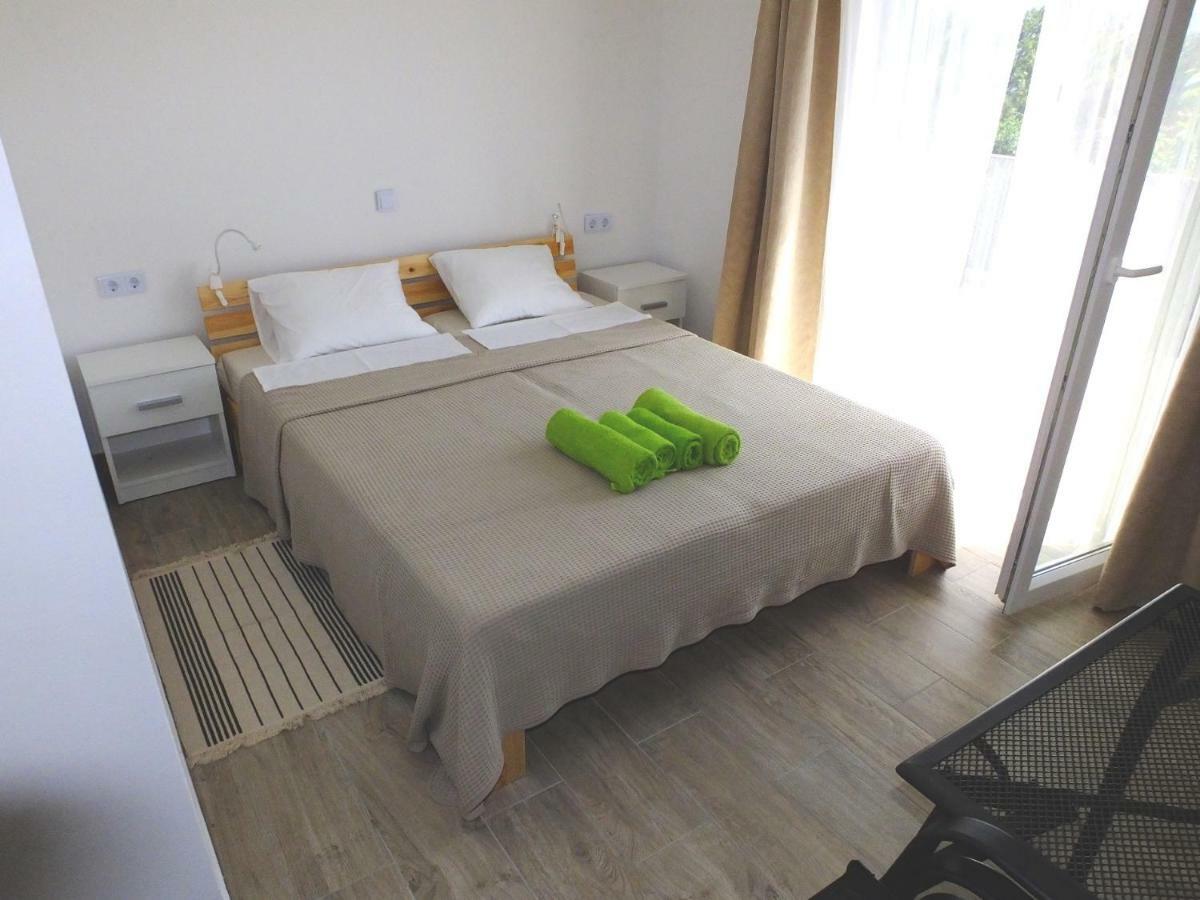 Apartmani Berno สตารีกราด-ปาเคลนีซา ภายนอก รูปภาพ