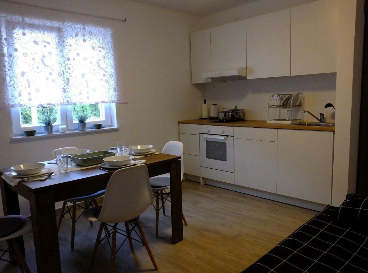 Apartmani Berno สตารีกราด-ปาเคลนีซา ภายนอก รูปภาพ